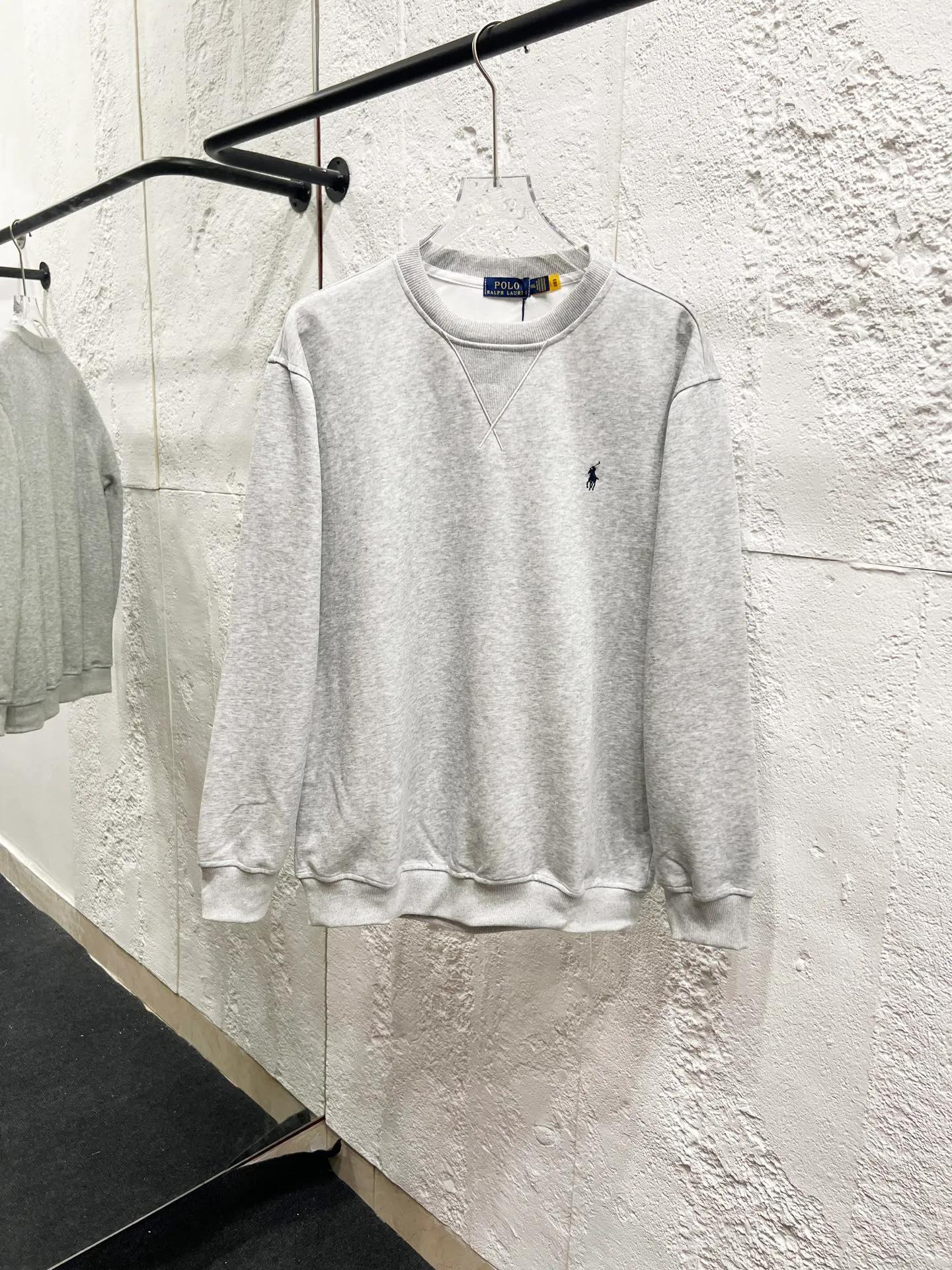 P180 Style number: T51 Ralph Lauren round neck pony logo embroidered sweatshirt, pure cotton fabric Color: gray Size: M-105-120 catties L-120-135 catties XL-135-150 catties 2XL-150-165 catties